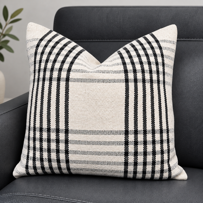Oscar Cushion